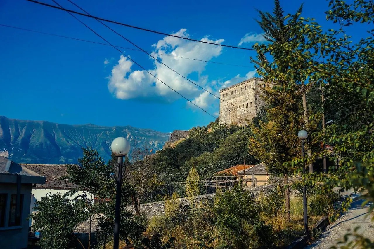게스트하우스 The Fir Gate 호텔 Gjirokastër